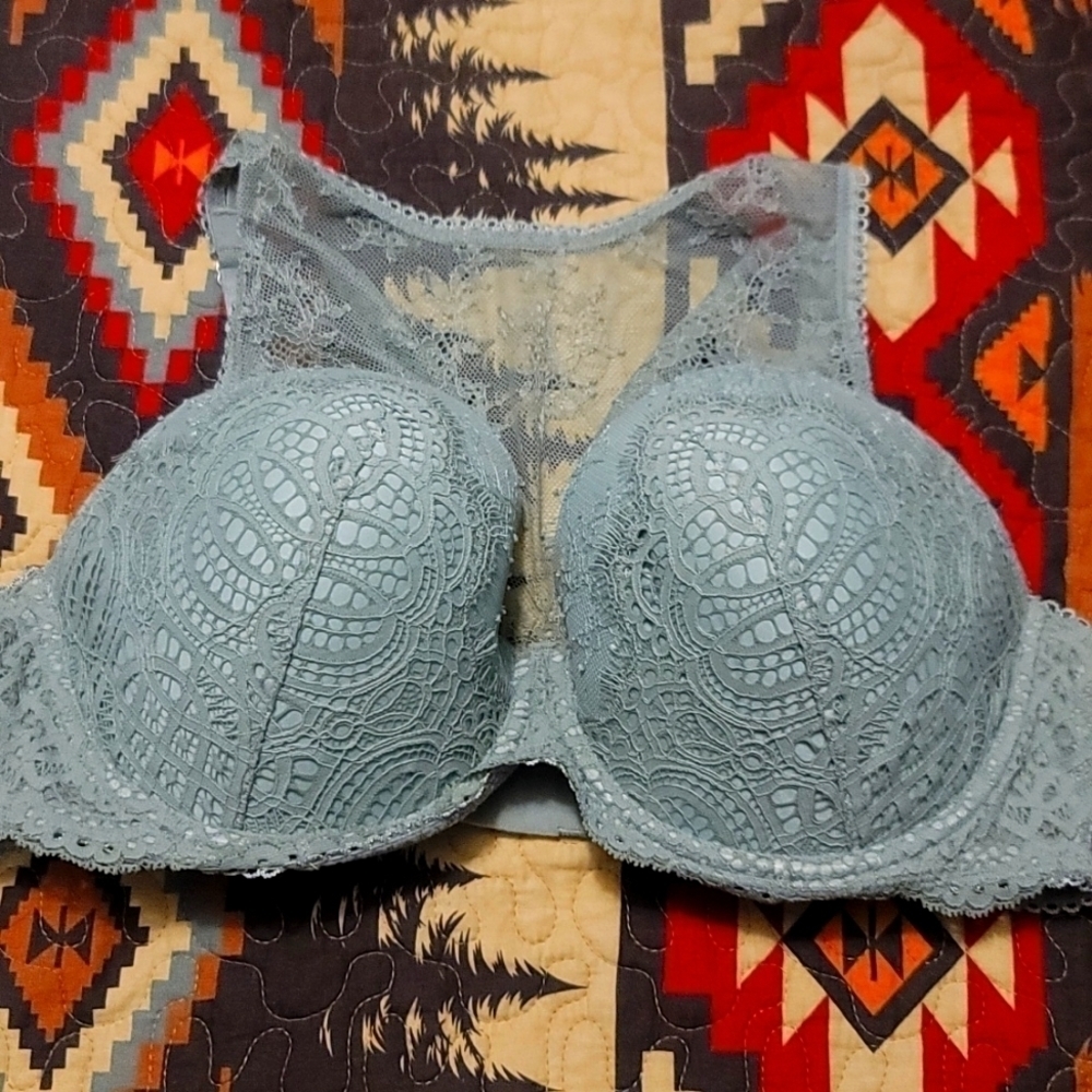 VICTORIA secret dream angels lined green bra. Size 38DD.